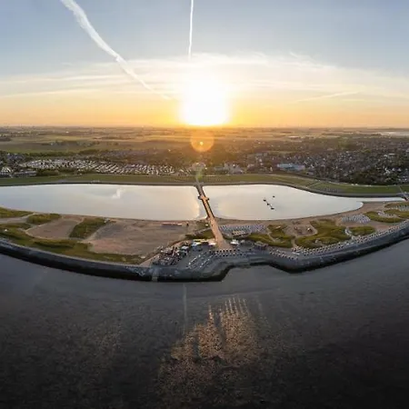 Kuestenperle Strandhotel & Hotel 4*
