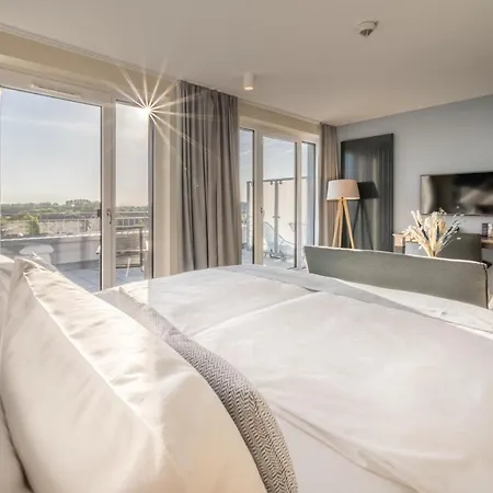 Kuestenperle Strandhotel & فندق بوسم