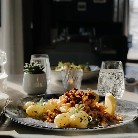 Kuestenperle Strandhotel & فندق بوسم