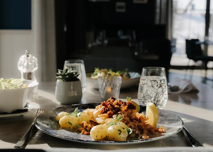 Kuestenperle Strandhotel & فندق بوسم